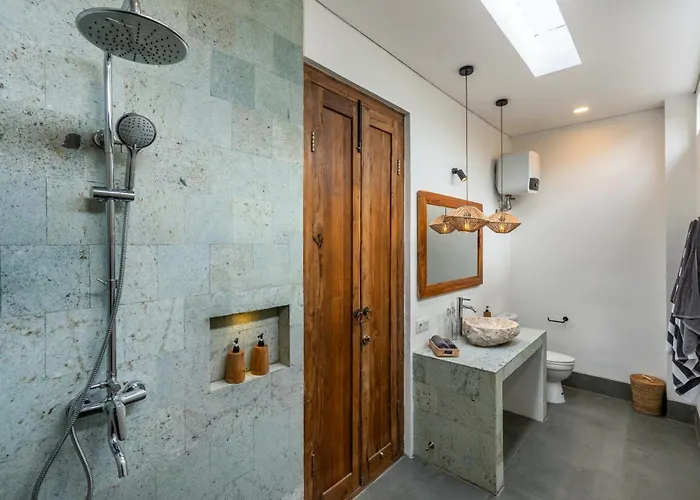 Alaia Bingin Villa Uluwatu (Bali)